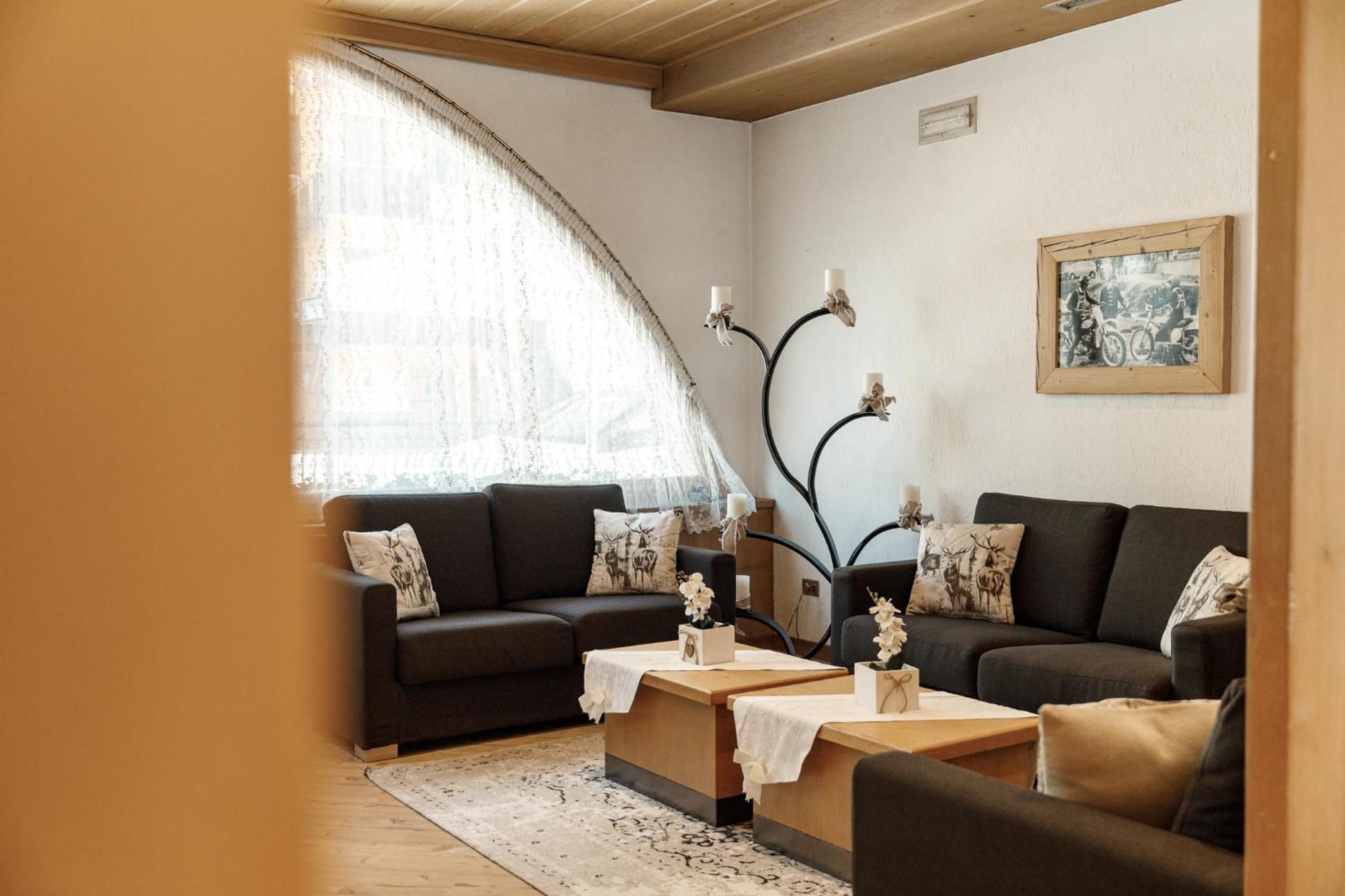 Hotel Al Bivio - Pizzeria, Pool & Sauna Imer 外观 照片
