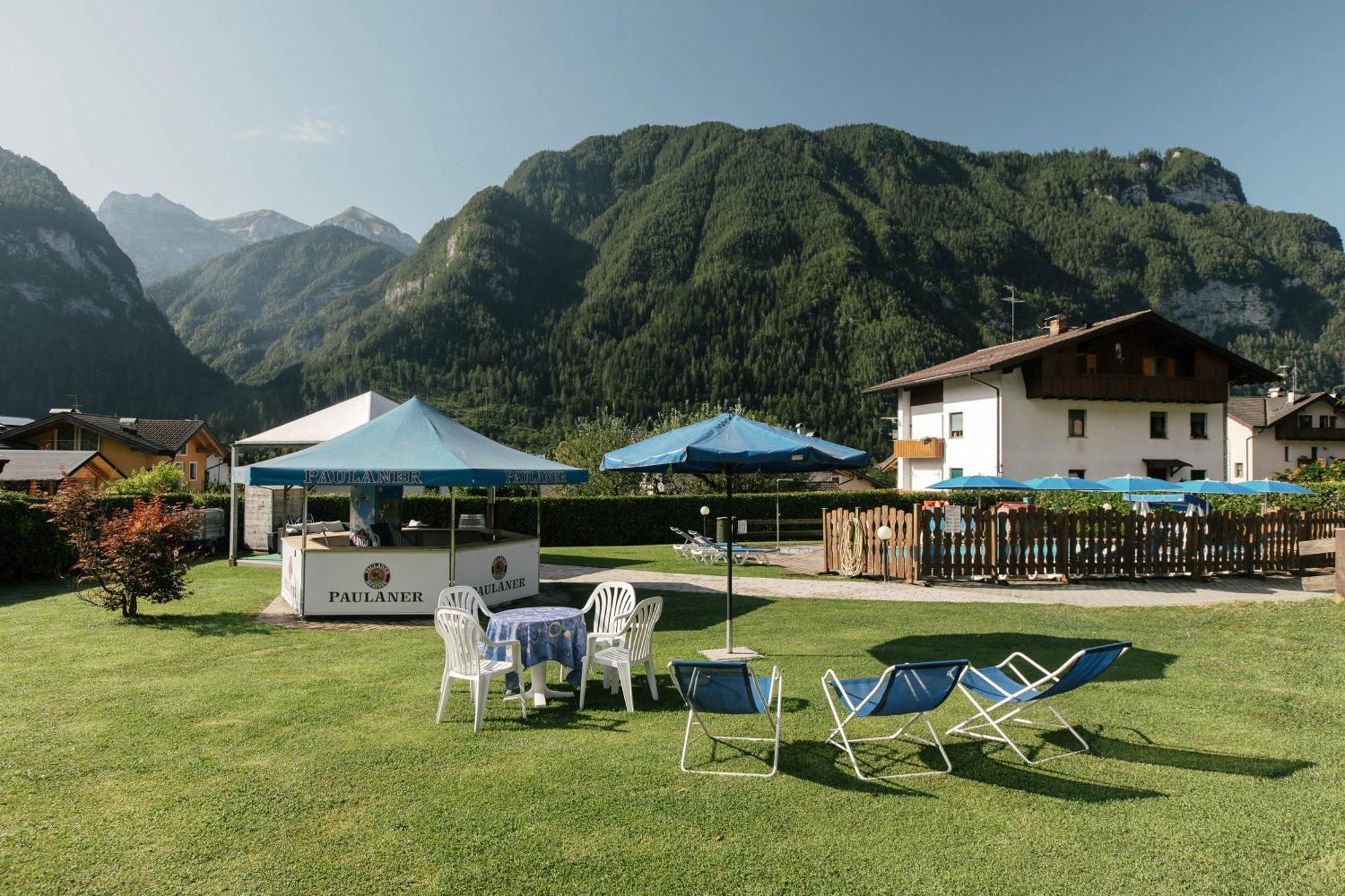 Hotel Al Bivio - Pizzeria, Pool & Sauna Imer 外观 照片
